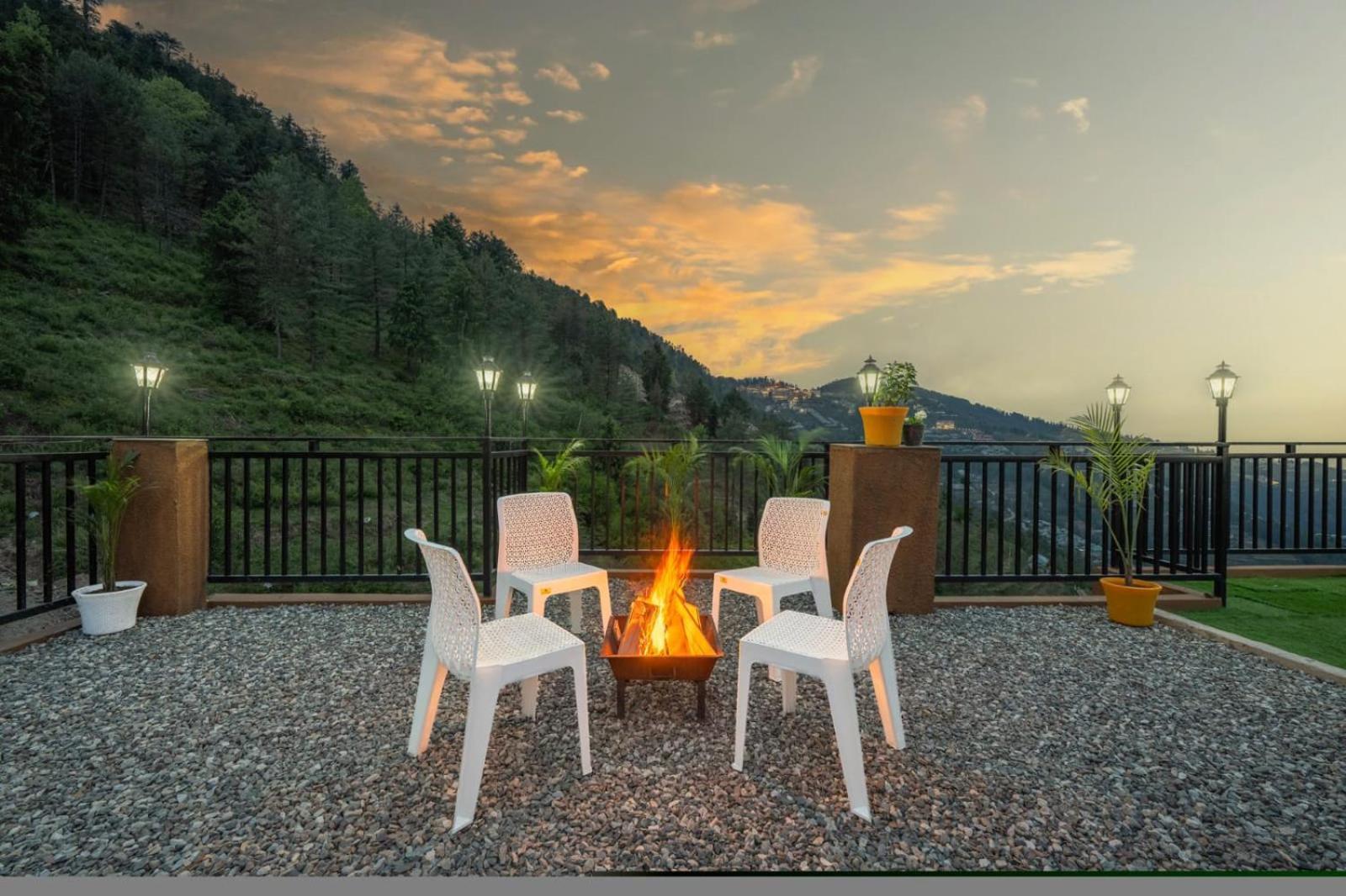The Countryside Retreat I Vacations I Conference I Mice I Family Events I Open Air Terrace I Sky Bonfire I Kufri By Exotic Stays Shimla Exteriör bild